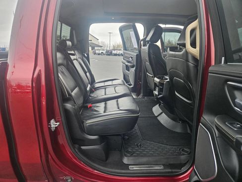 Used 2019 RAM 1500 Laramie image 36