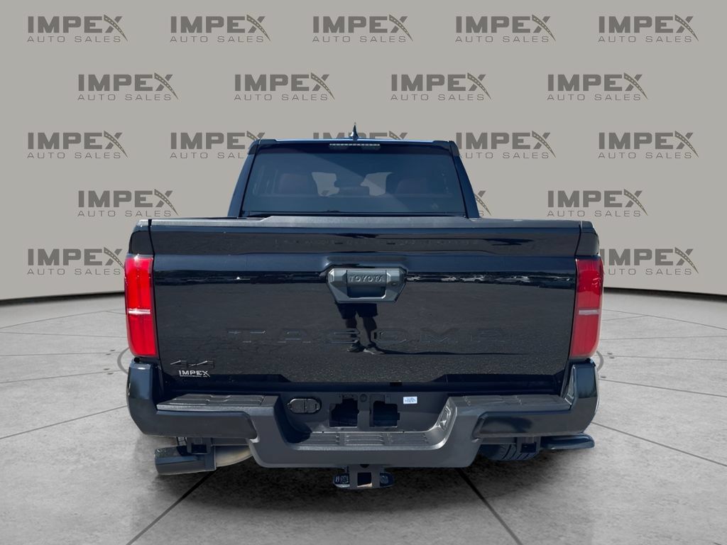 Used 2024 Toyota Tacoma TRD Sport AWD/4WD image 4