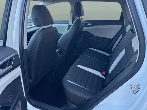 New 2026 Volkswagen Taos SEL AWD/4WD image 24