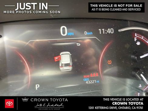 Used 2024 Toyota RAV4 LE FWD image 4