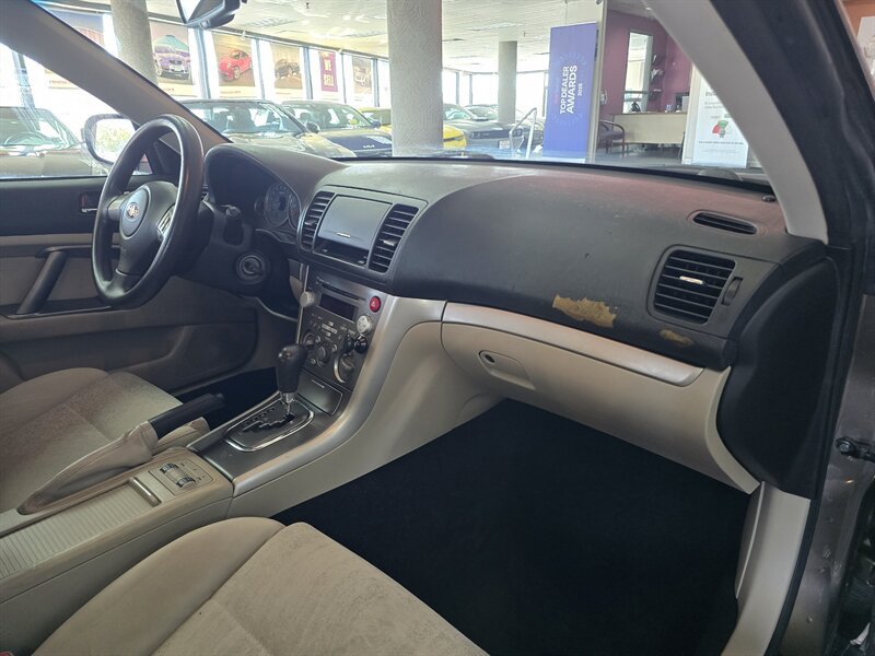 Used 2009 Subaru Outback 2.5i Special Edition AWD/4WD image 13