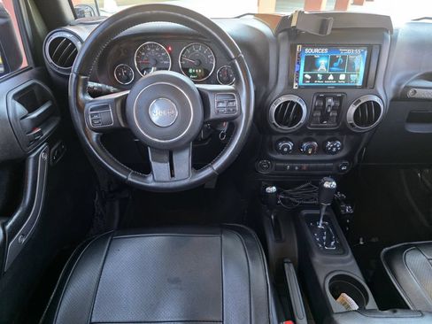Used 2015 Jeep Wrangler Unlimited Sport w/ Quick Order Package 24S AWD/4WD image 28