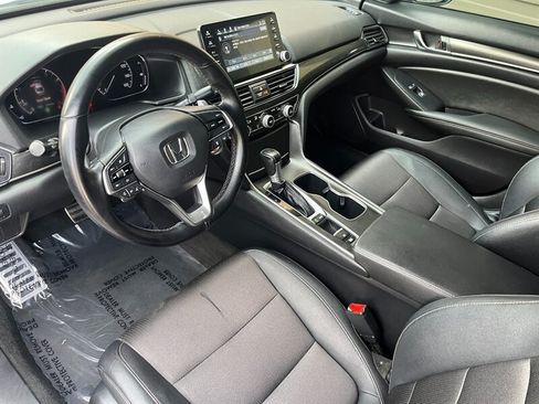 Used 2020 Honda Accord Sport image 2