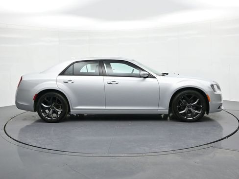 Used 2023 Chrysler 300 S image 5