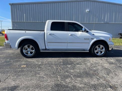 Used 2018 RAM 1500 Laramie image 17