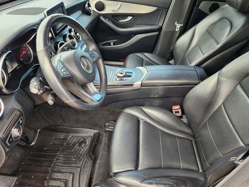 Used 2019 Mercedes-Benz GLC 300 4MATIC image 12