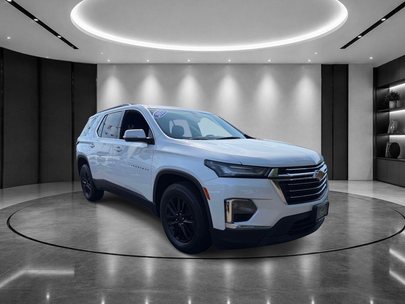 Certified 2023 Chevrolet Traverse LT FWD image 2