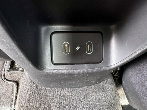 Used 2024 Hyundai Elantra SEL FWD image 13