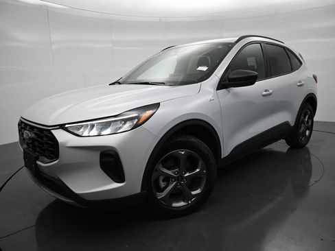 Used 2025 Ford Escape ST-Line AWD/4WD image 9