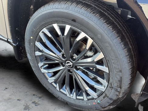 New 2026 Nissan Rogue Platinum image 12