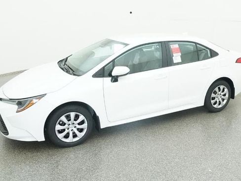 New 2026 Toyota Corolla LE image 2