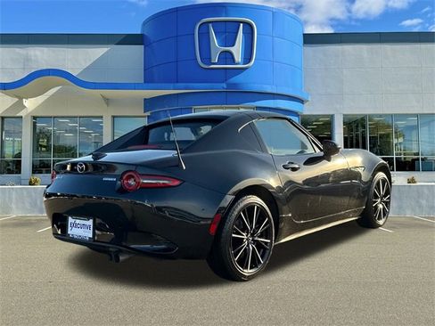 Used 2024 MAZDA MX-5 Miata RF Grand Touring w/ Weather Package image 2