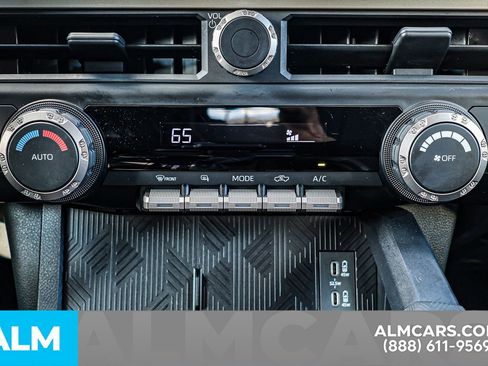 Used 2024 Toyota Tacoma TRD Off-Road image 38