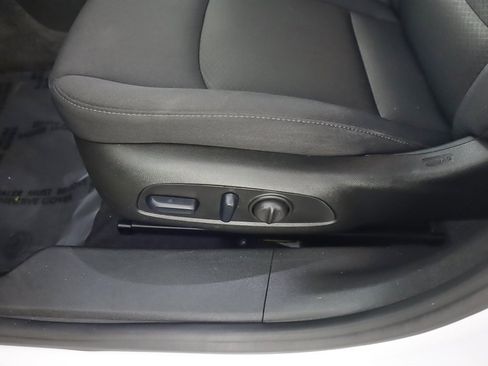 Used 2024 Chevrolet Malibu LT image 29