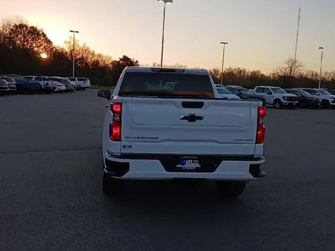 Used 2024 Chevrolet Silverado 1500 Custom w/ Turbomax Blackout Package image 7