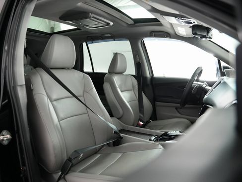 Used 2017 Honda Pilot Elite image 64