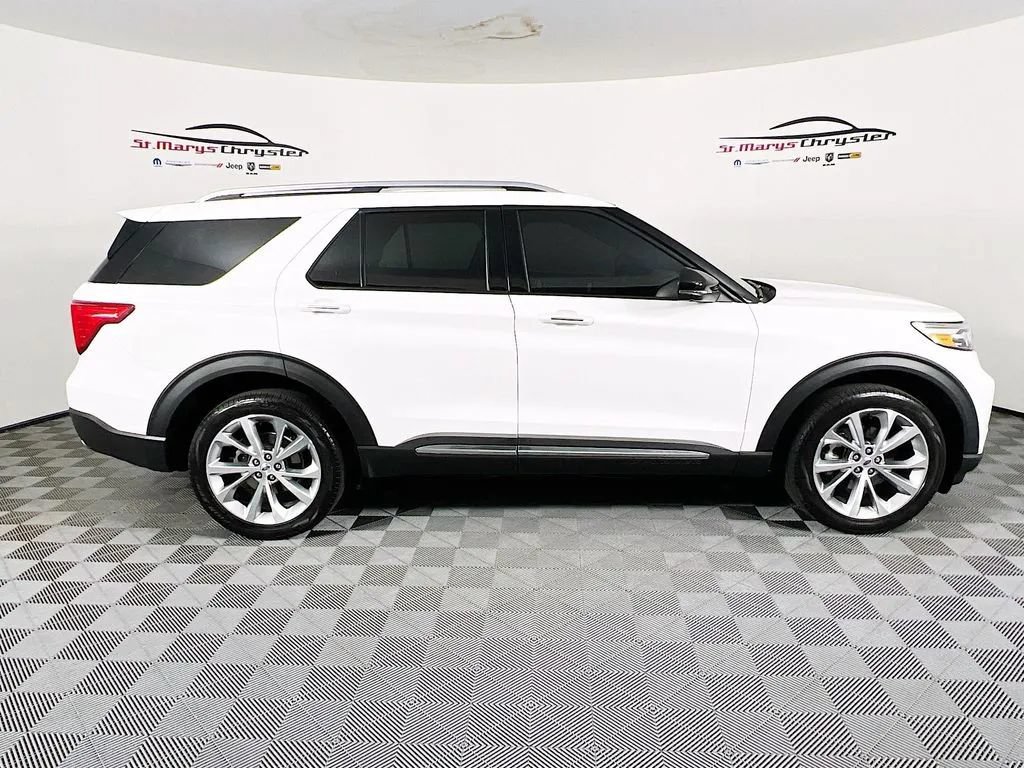 Used 2023 Ford Explorer Platinum w/ Technology Package AWD/4WD image 9