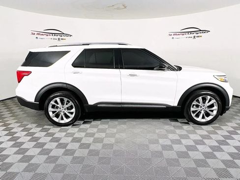 Used 2023 Ford Explorer Platinum w/ Technology Package AWD/4WD image 9