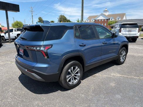 New 2026 Chevrolet Equinox LT w/ Convenience Package II FWD image 5