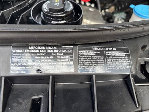Used 2023 Mercedes-Benz Sprinter 2500 image 26
