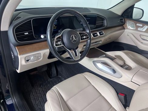 Used 2021 Mercedes-Benz GLS 450 4MATIC image 4