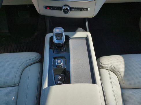 New 2026 Volvo XC90 B6 Ultra w/ Protection Package image 21