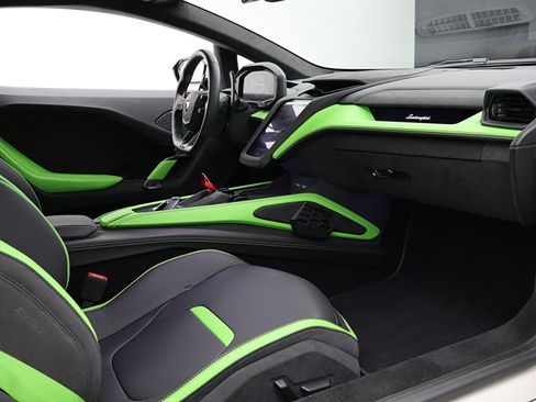 Used 2026 Lamborghini Temerario AWD/4WD image 29