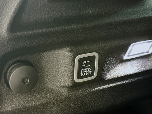 Used 2023 Jeep Grand Cherokee L Laredo AWD/4WD image 32