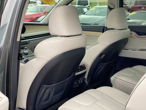 Used 2025 Hyundai Palisade Limited image 26