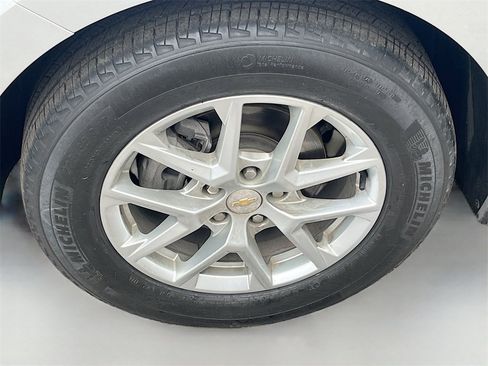 Used 2022 Chevrolet Equinox LS image 28