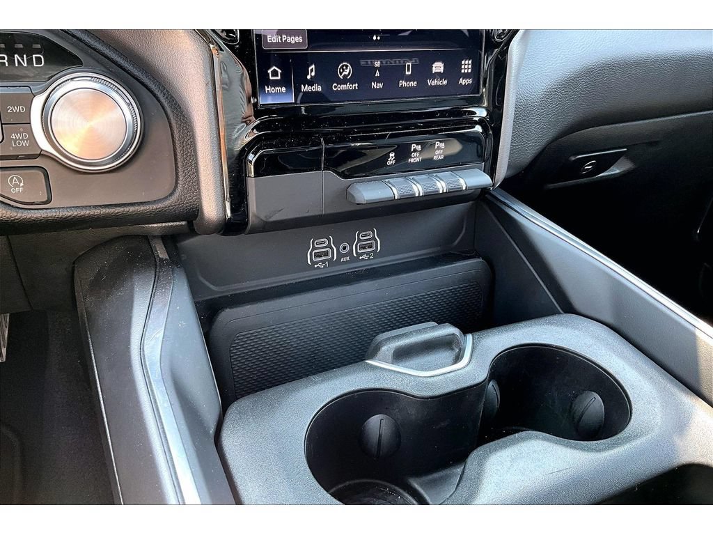 Used 2026 RAM 1500 Laramie AWD/4WD image 24