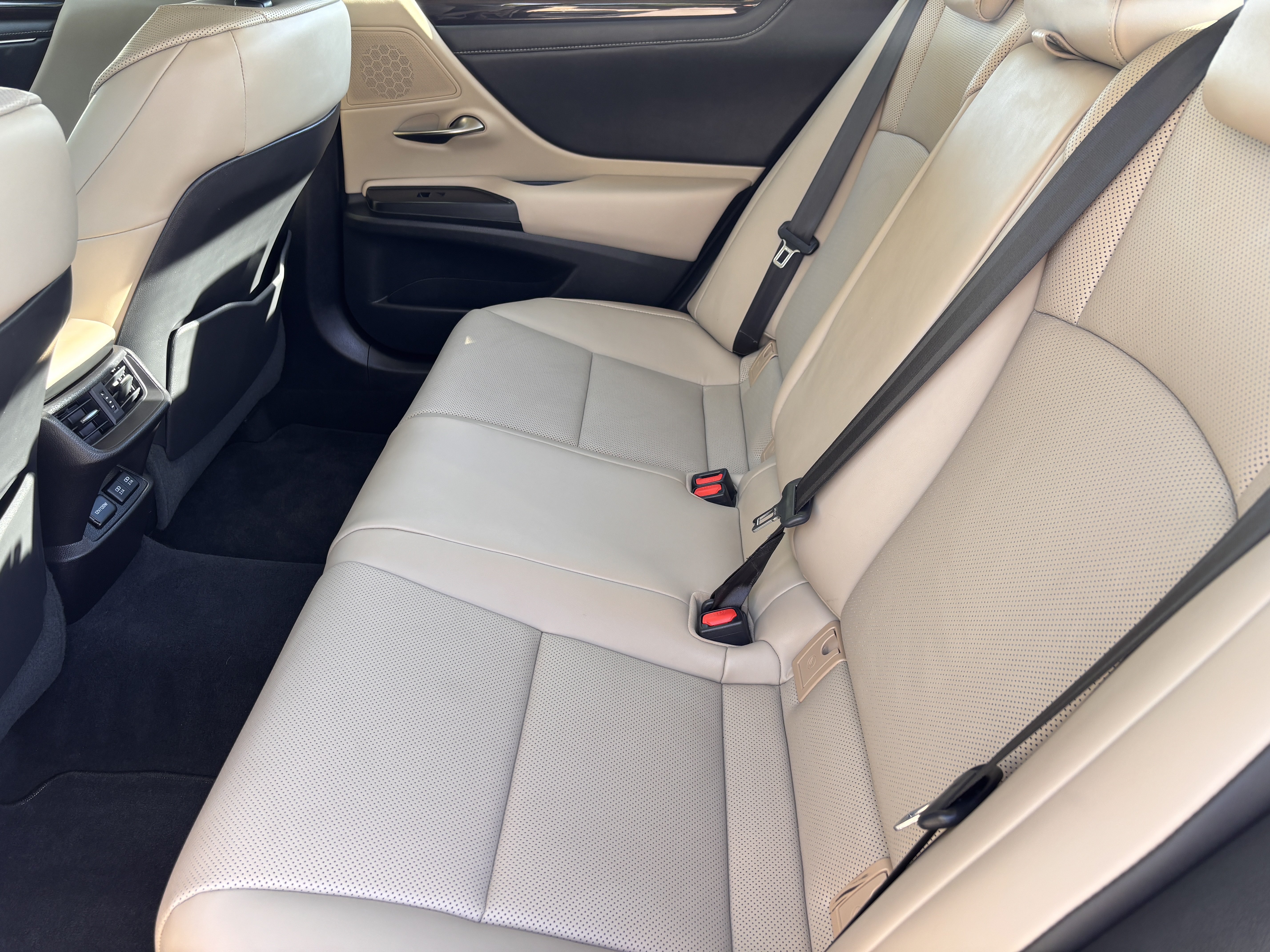 Certified 2020 Lexus ES 350 w/ Premium Package FWD image 31