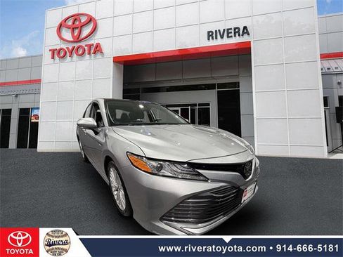 Certified 2020 Toyota Camry XLE image 2