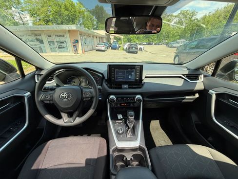 Used 2019 Toyota RAV4 XLE w/ Convenience Package AWD/4WD image 21