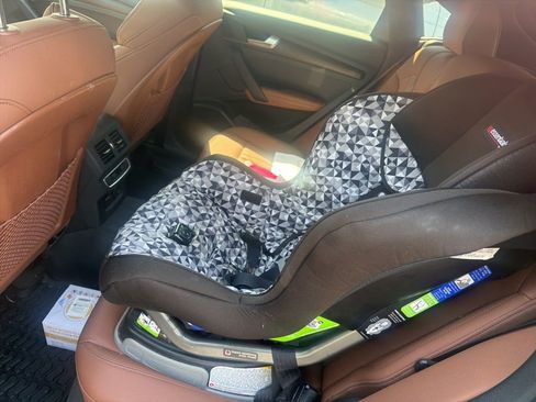 Used 2022 Audi Q5 2.0T Premium Plus AWD/4WD image 11