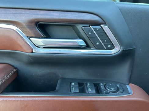 Used 2024 GMC Sierra 2500 Denali Ultimate image 13