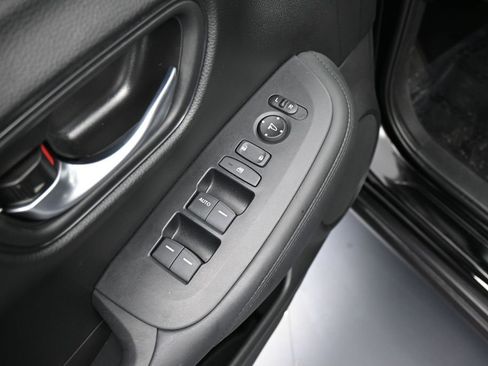 Used 2025 Honda HR-V LX image 13