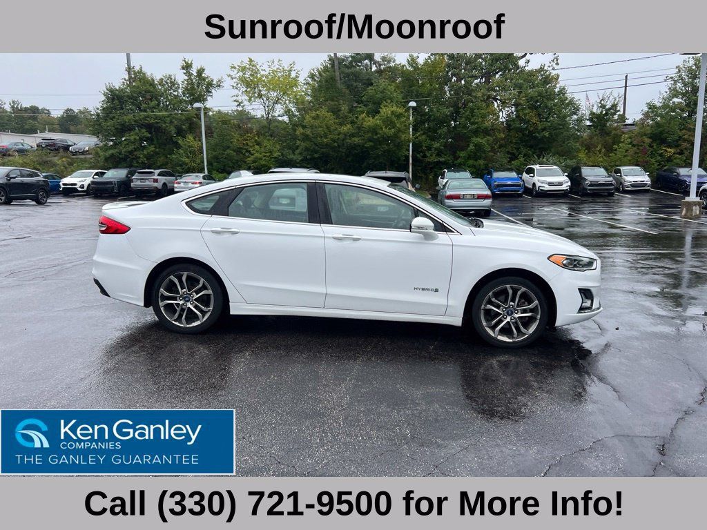 Used 2019 Ford Fusion Titanium FWD image 4