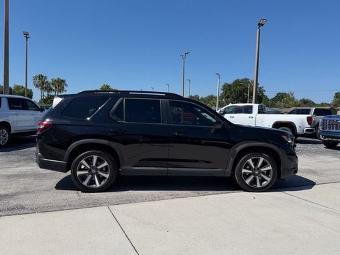 Used 2023 Honda Pilot Sport image 4