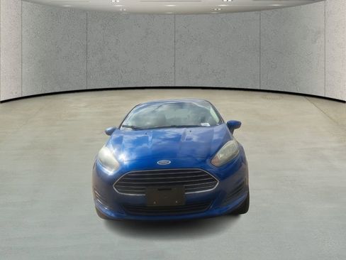 Used 2018 Ford Fiesta SE image 2