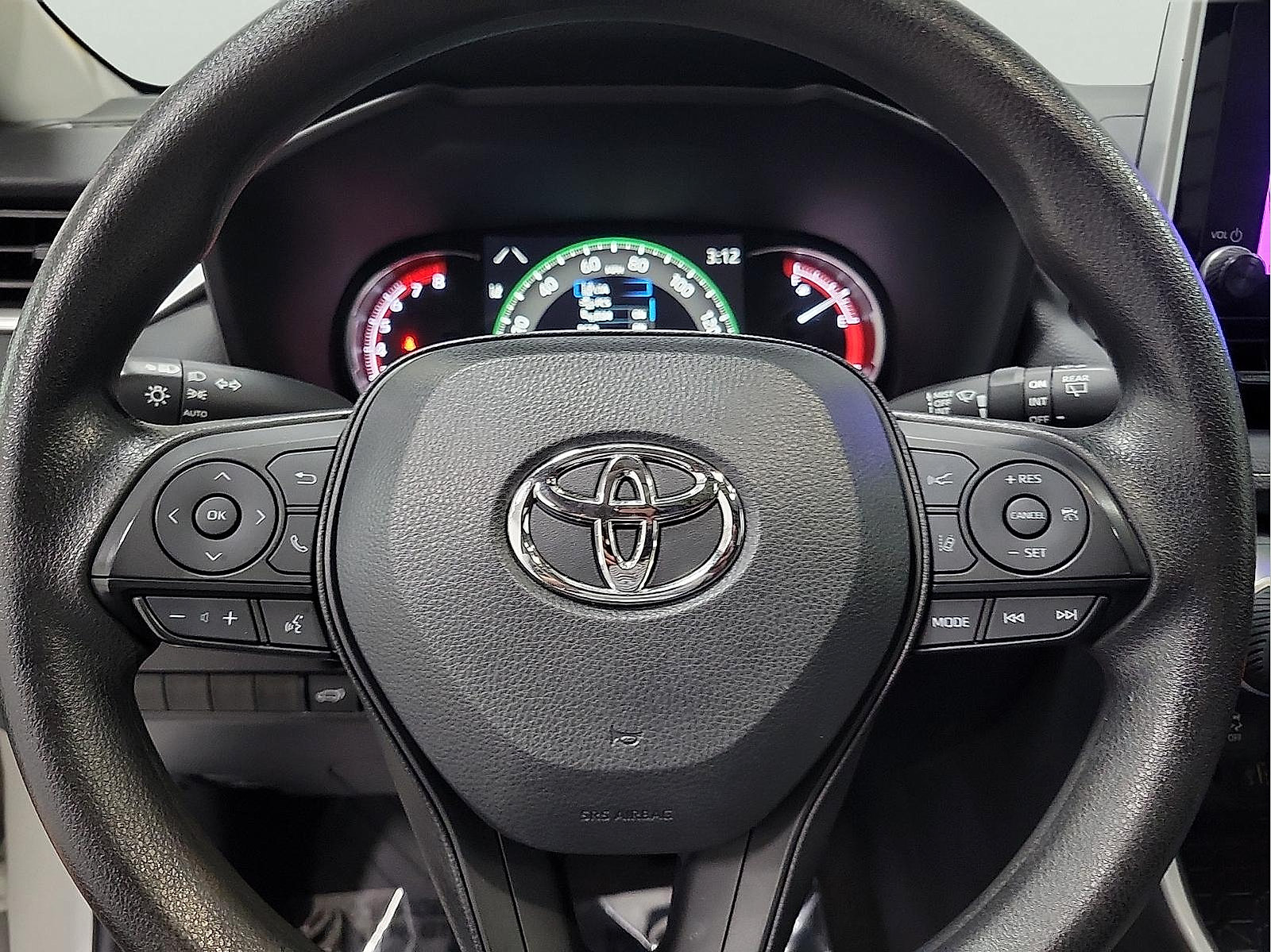 Certified 2025 Toyota RAV4 XLE w/ Convenience Package FWD image 18