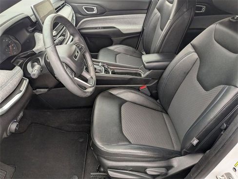 Certified 2024 Jeep Compass Latitude image 12