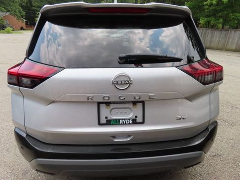 Used 2022 Nissan Rogue SV FWD image 7
