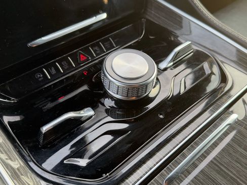 Used 2022 Jeep Wagoneer Series III image 20