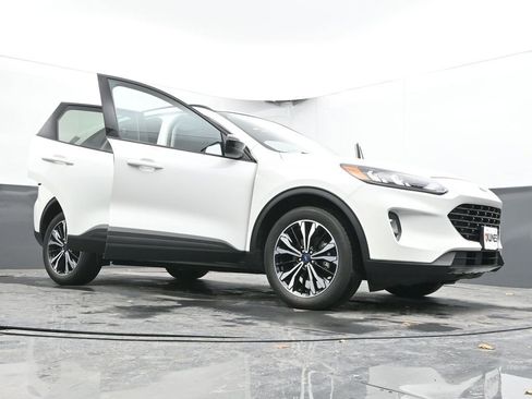 Used 2021 Ford Escape SEL w/ SEL Stealth AWD Package image 60