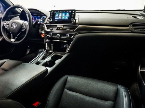 Used 2018 Honda Accord Sport image 10