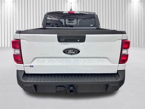 New 2025 Ford Maverick Lariat w/ Black Appearance Package image 6