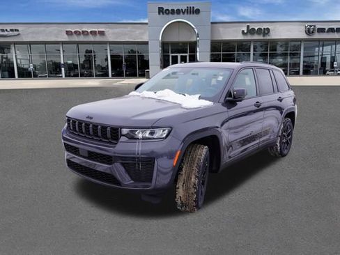 New 2026 Jeep Grand Cherokee Altitude AWD/4WD image 7