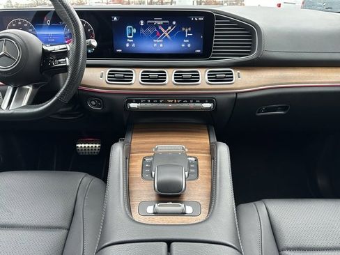 Used 2024 Mercedes-Benz GLS 450 4MATIC image 14