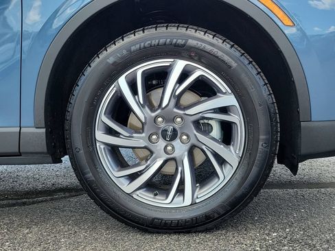 Used 2025 Lincoln Corsair AWD w/ Rear Removable Package Tray image 9